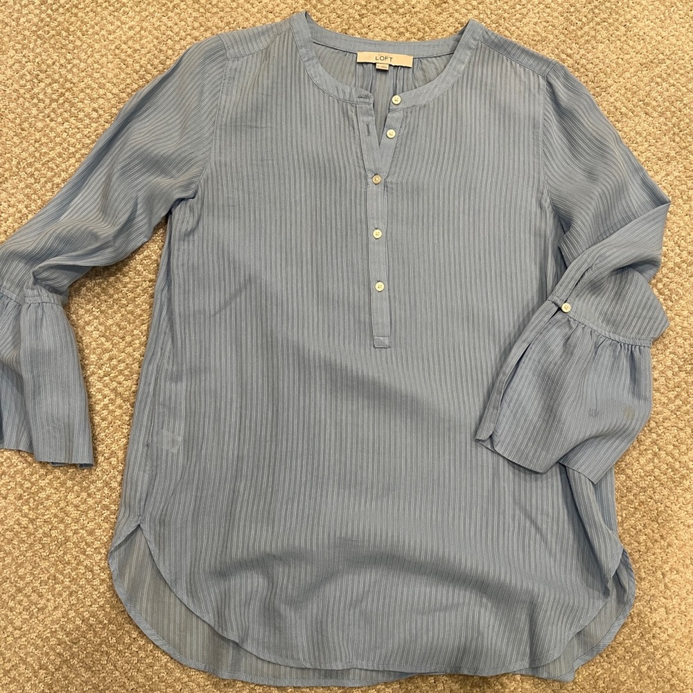Loft light blue lightweight shirt - size M